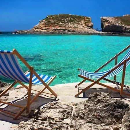 How To Rent Your Own Private Luxury Holiday In For Less Than Basic Hotel, 1255 فيلة بروتاراس