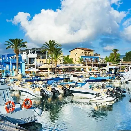 How To Rent Your Own Private Luxury Holiday In For Less Than Basic Hotel, 1255 Villa *
