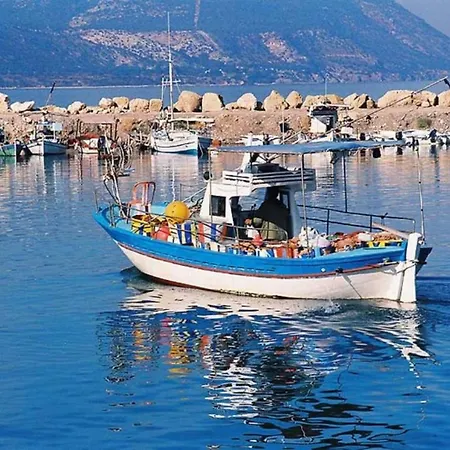 How To Rent Your Own Private Luxury Holiday In For Less Than Basic Hotel, 1255 * Protaras