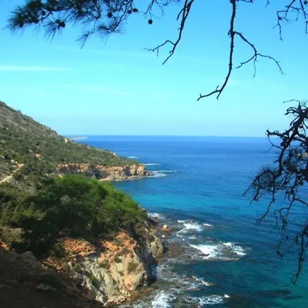 How To Rent Your Own Private Luxury Holiday In For Less Than Basic Hotel, 1255 Villa Protarász