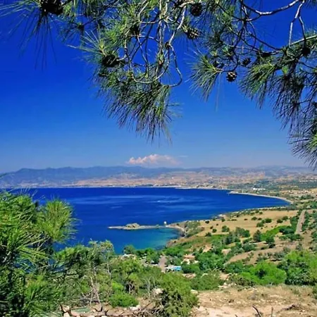 How To Rent Your Own Private Luxury Holiday In For Less Than Basic Hotel, 1255 Villa *